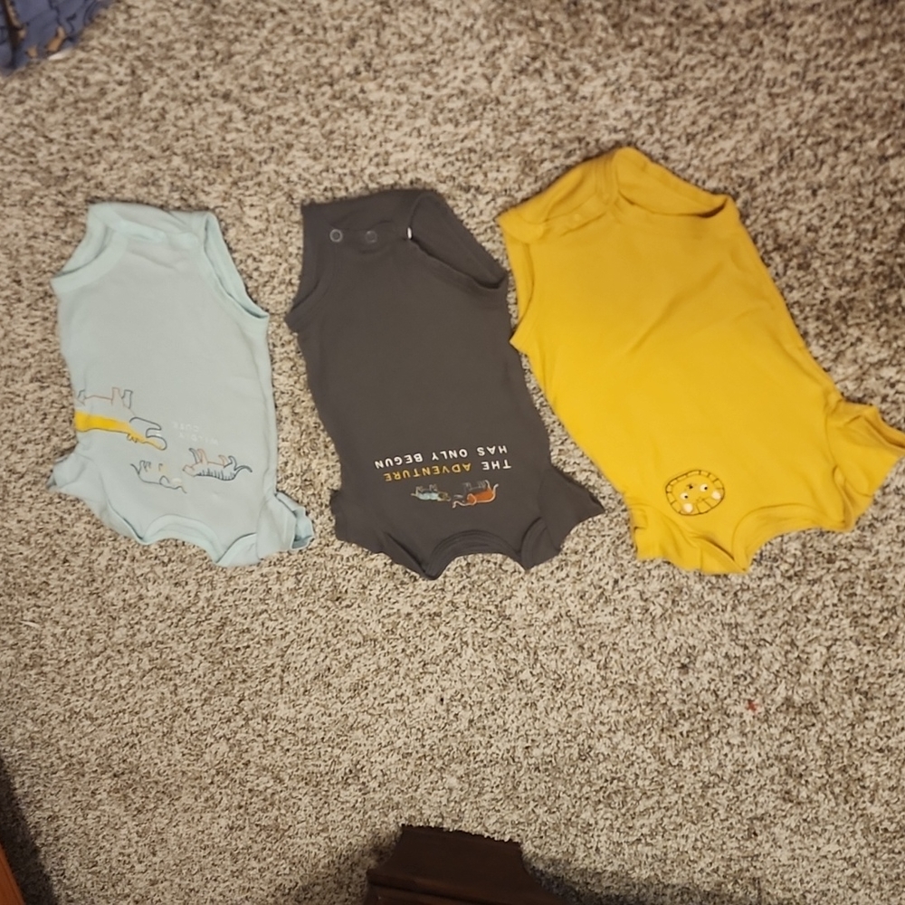 3 pack Carters onesies